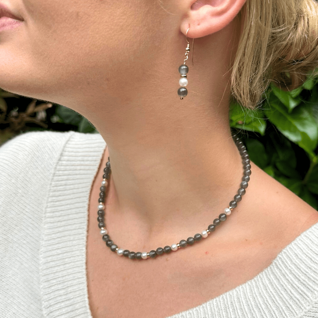 Parel/zwarte Maansteen collier 6mm - Gloria Maris Giethoorn