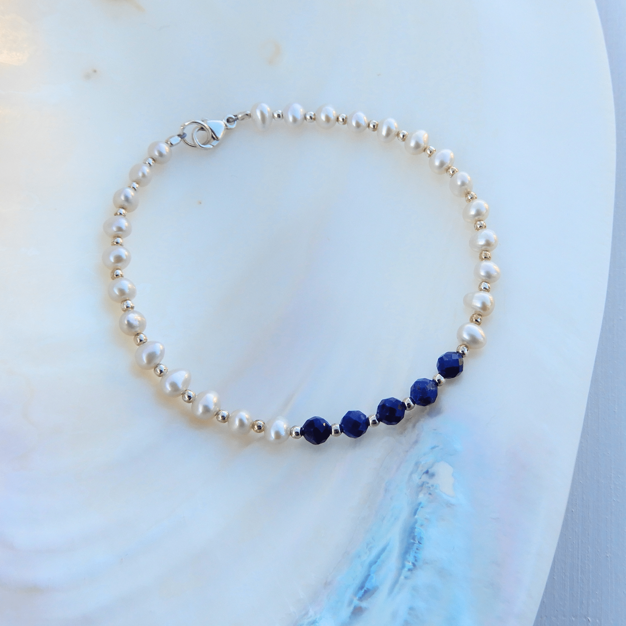 Parel/Lapis Lazuli armband 4mm - Gloria Maris Giethoorn