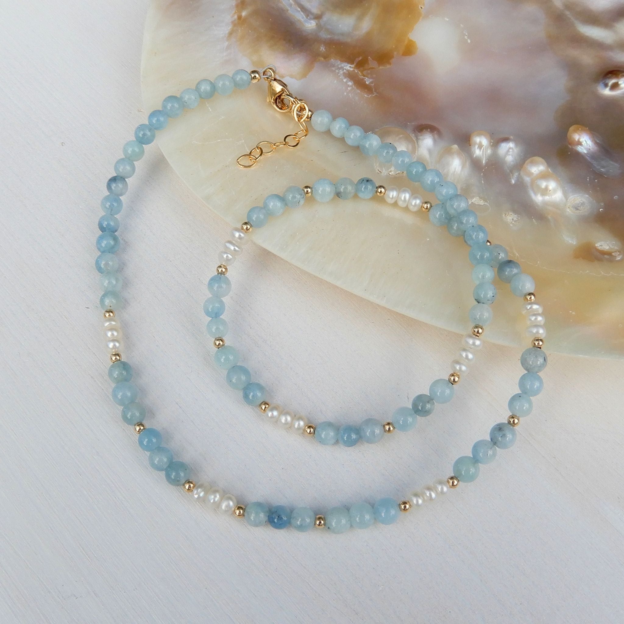 Aquamarijn collier in combinatie met zoetwater Parel. Afgewerkt met gold filled.