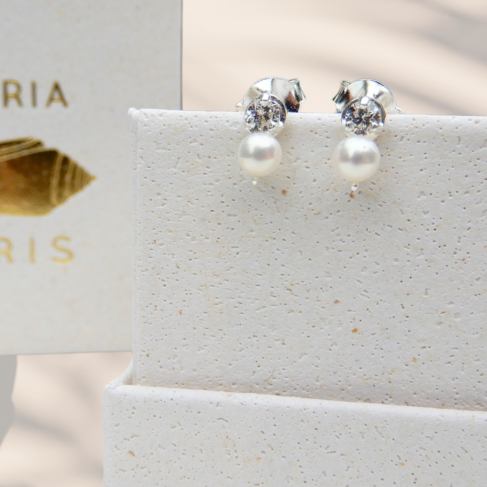 zoetwaterparel oorstekers 3mm zirkonia sterling silver