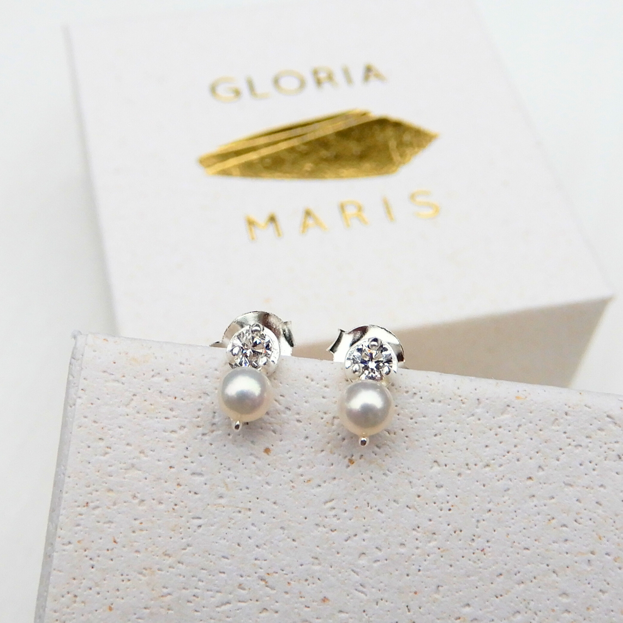 Parel oorstekers 3mm zirkonia sterling silver