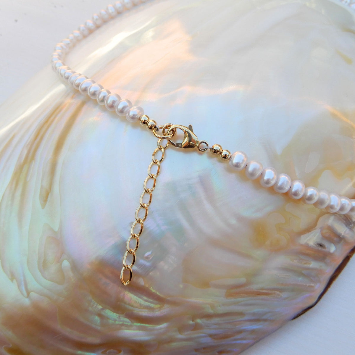 Zoetwater parel collier, near round. Afgewerkt met gold filled.