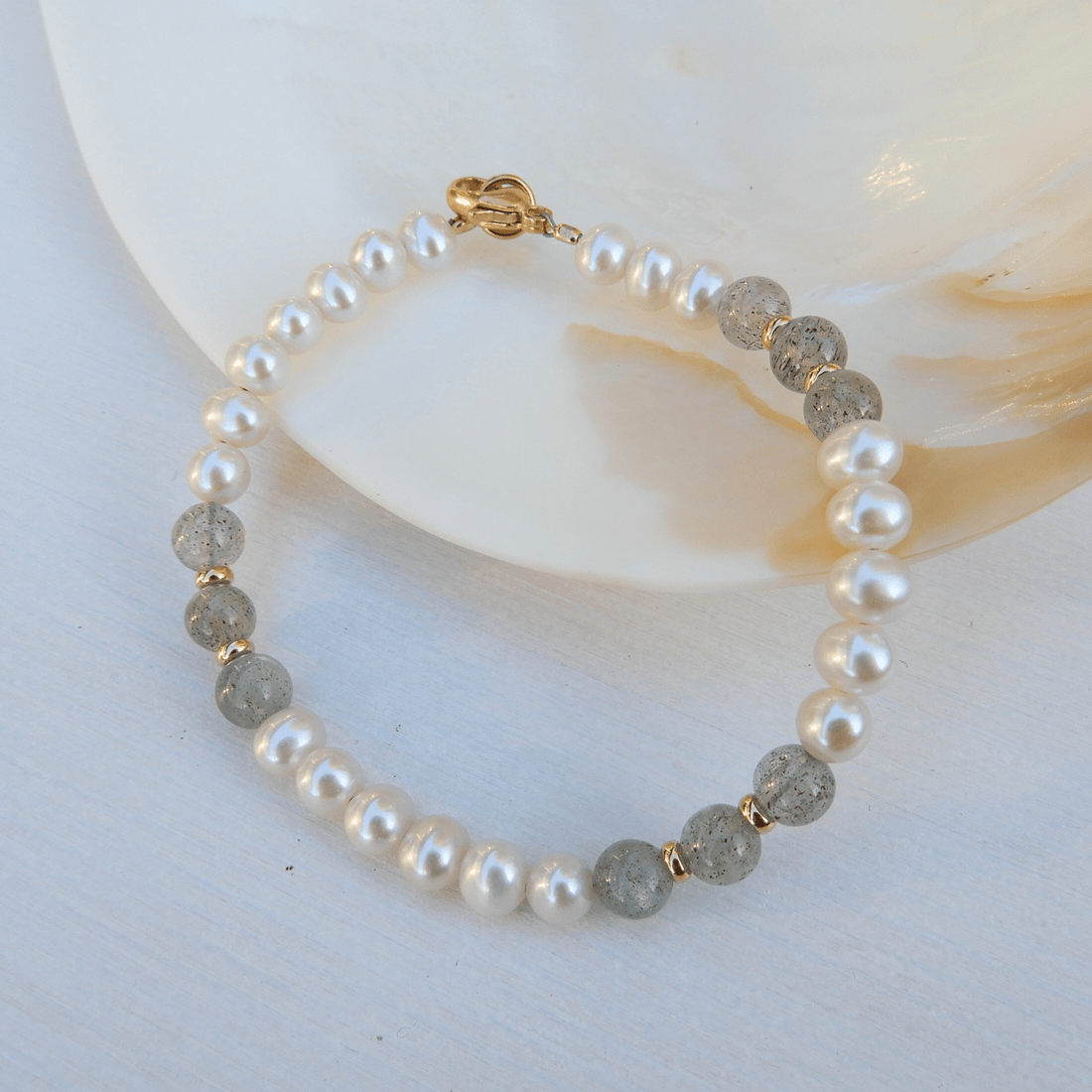 Parel/Labradoriet armband 6mm - Gloria Maris Giethoorn