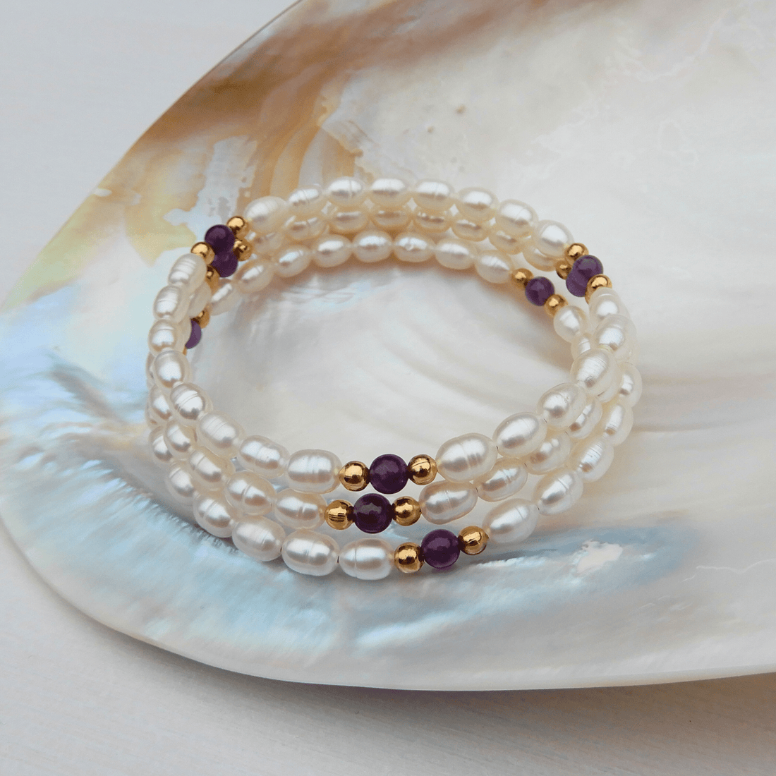 Drie rij armband Parel/Amethist 4 - 5mm, verstelbaar - Gloria Maris Giethoorn