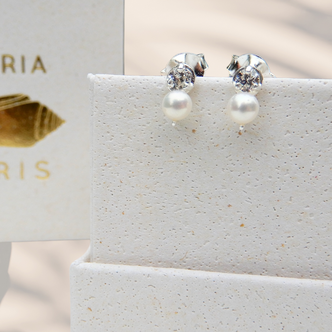 zoetwaterparel oorstekers 3mm zirkonia sterling silver