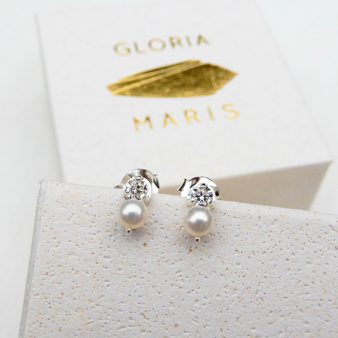 Parel oorstekers 3mm zirkonia sterling silver