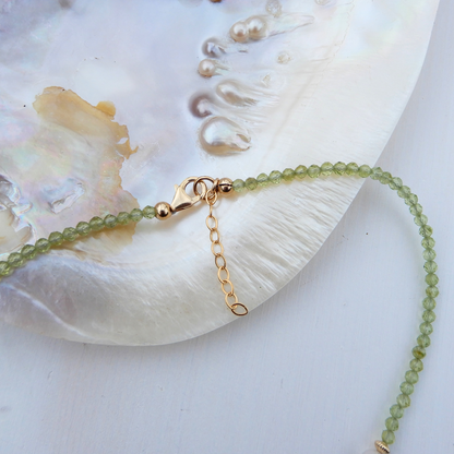 Peridot/Pearl necklace 2.5mm