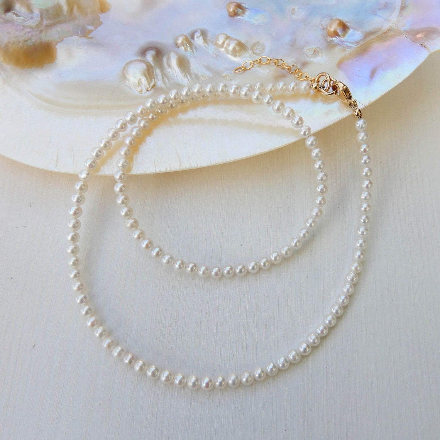 Prachtig zoetwater Parel collier van 3-3,5mm ronde Parels.