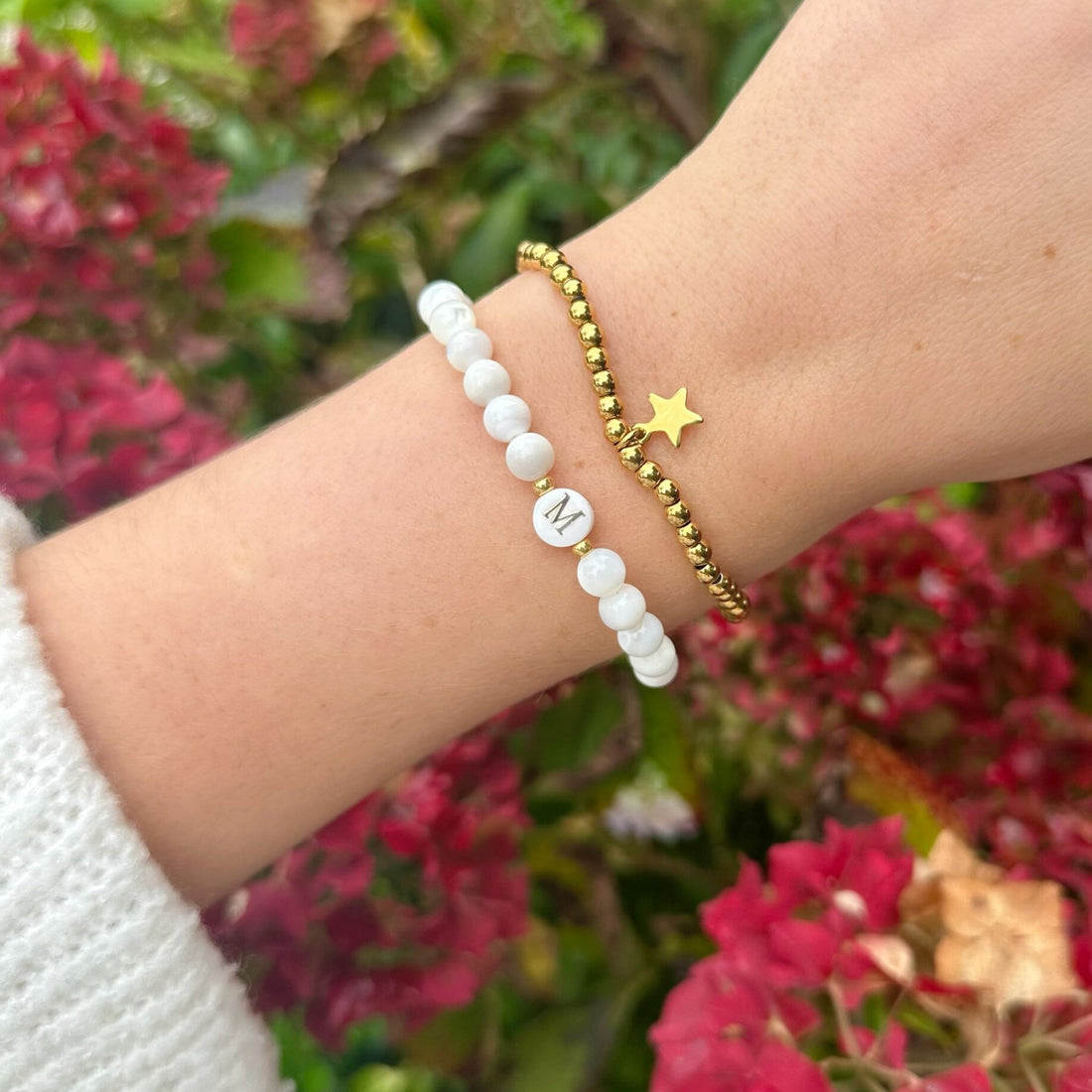 Parelmoer met RVS armbanden set met initiaal.