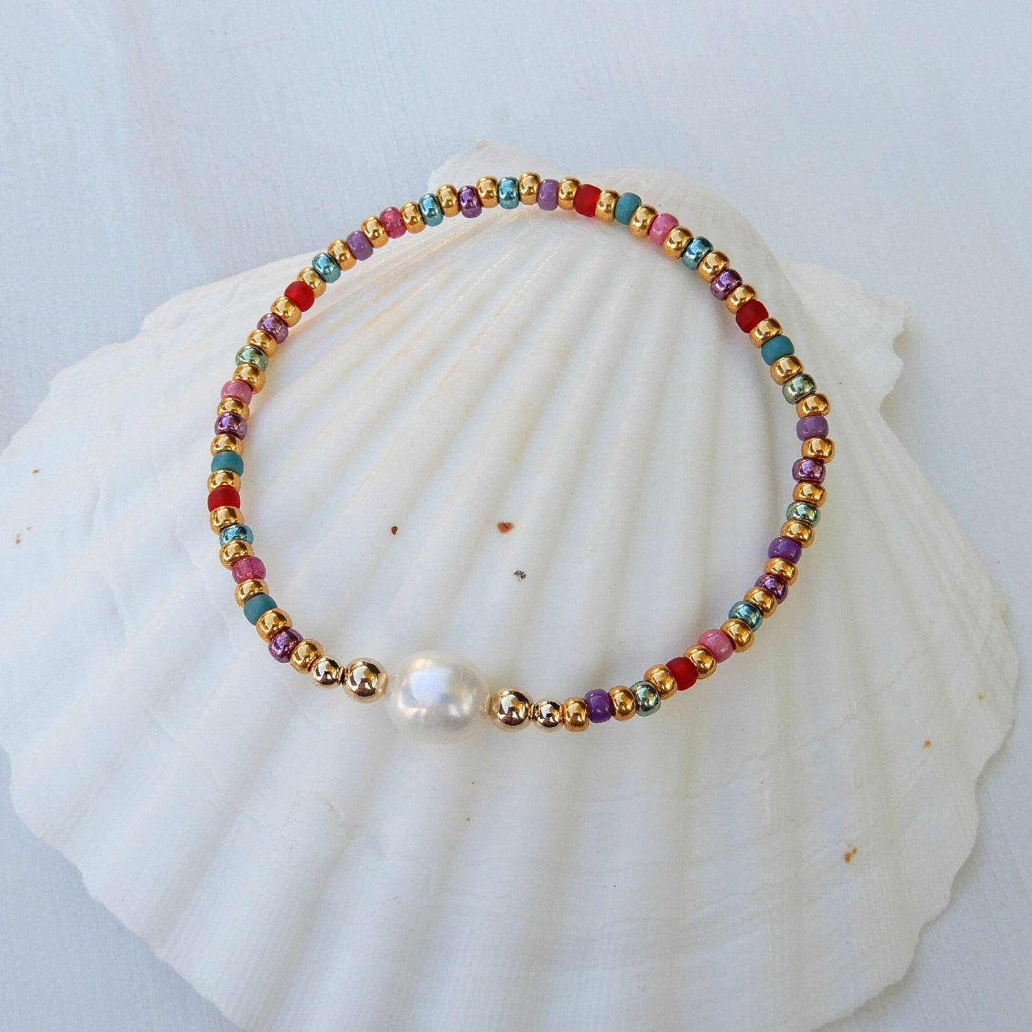 Zoetwater Parel stretch armband met Miuyuki kralen.