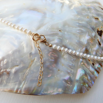 Prachtig zoetwater Parel collier van 3-3,5 mm ronde Parels.