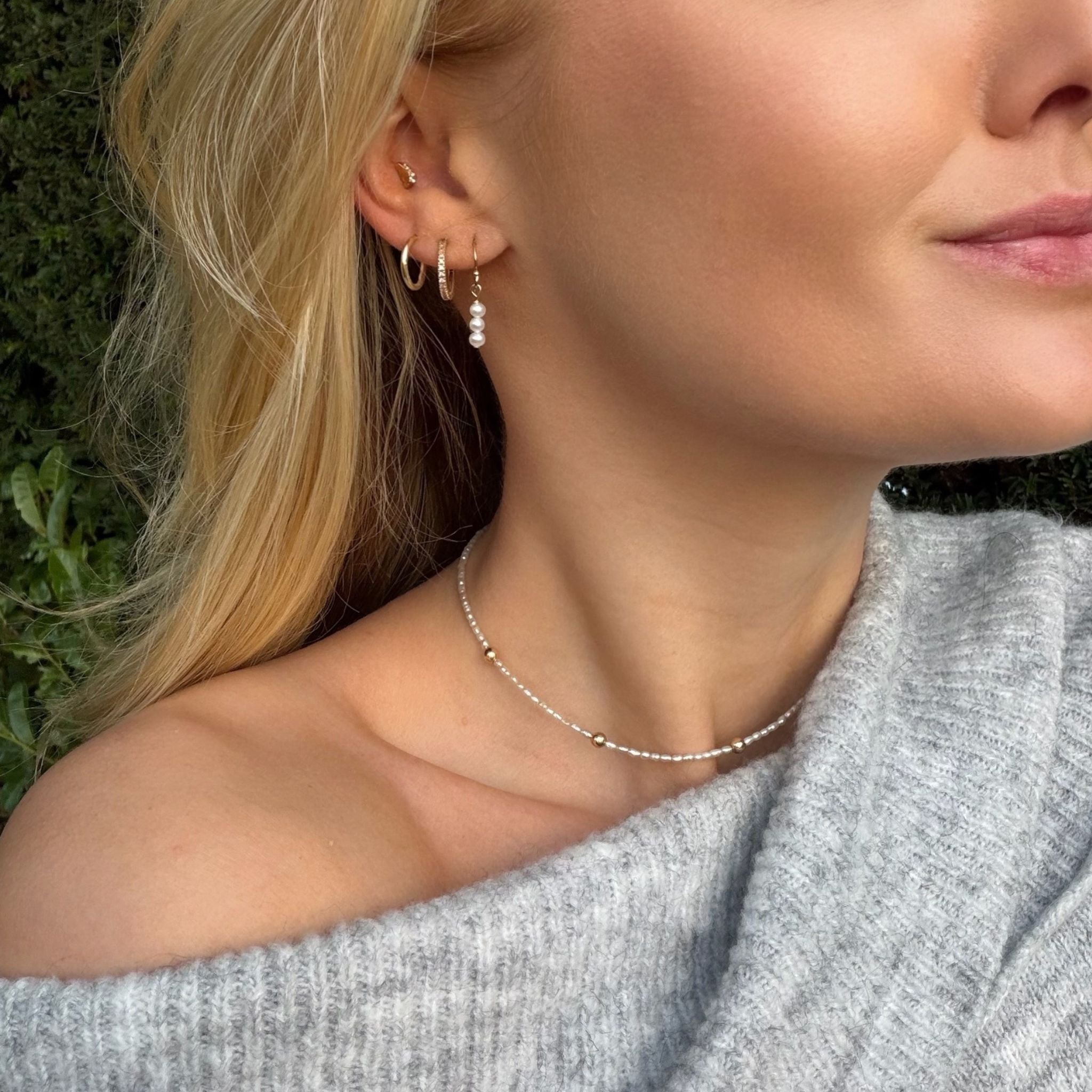 Zoetwater Parel oorhangers mini drie stuks